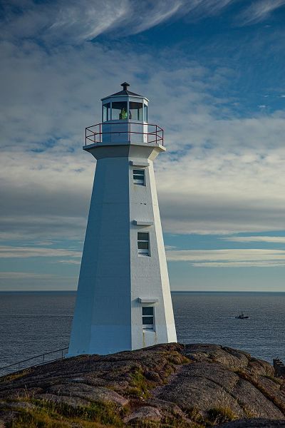 Wall, Patrick J. 아티스트의 Canada-Newfoundland-Cape Spear Lighthouse작품입니다.